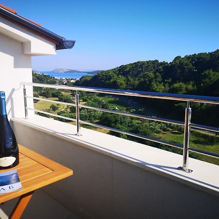 Memori Bed&Breakfast Rab Town Esterno foto