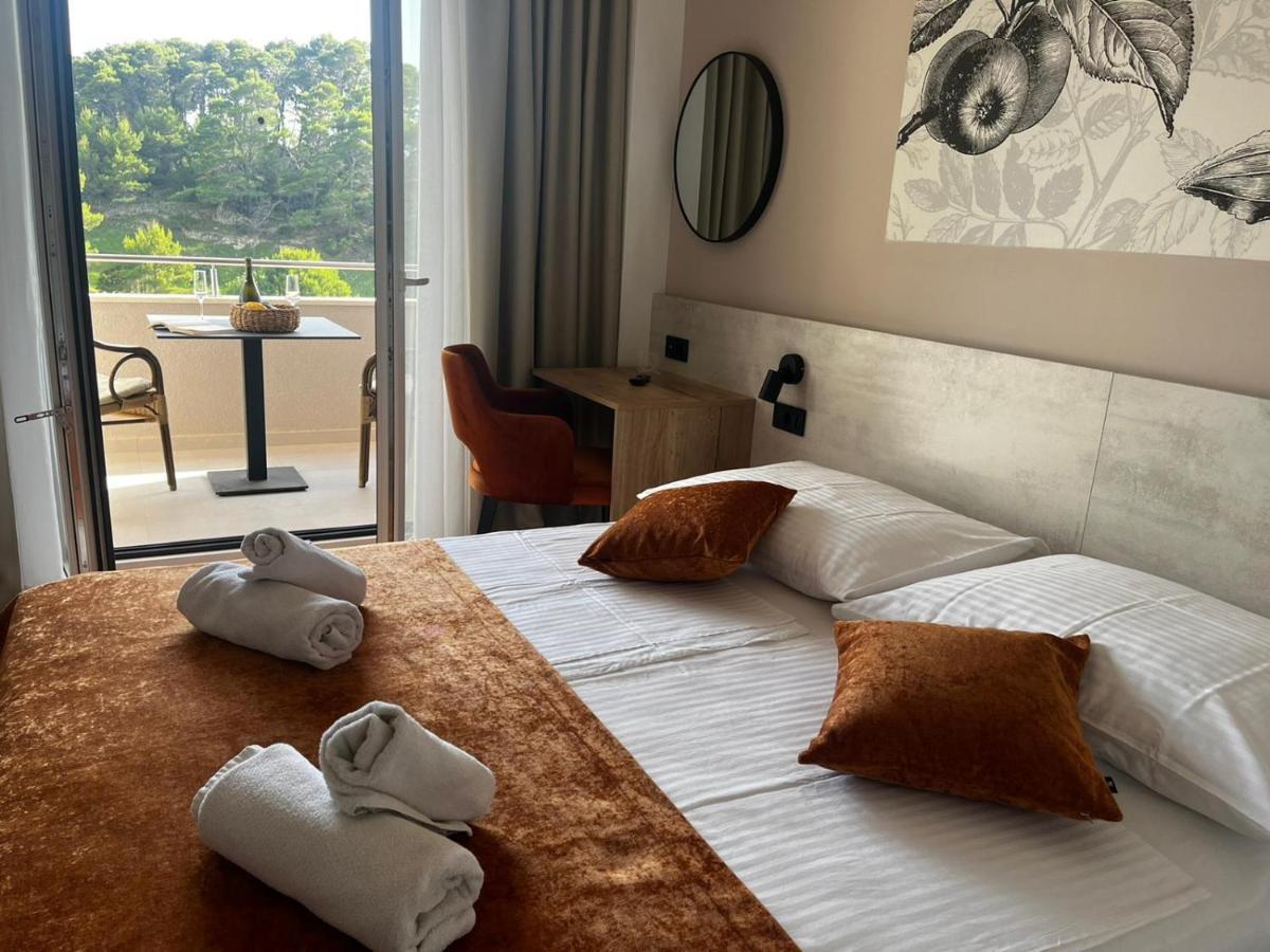 Memori Bed&Breakfast Rab Town Esterno foto