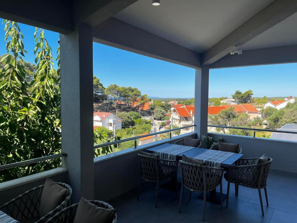 Memori Bed&Breakfast Rab Town Esterno foto