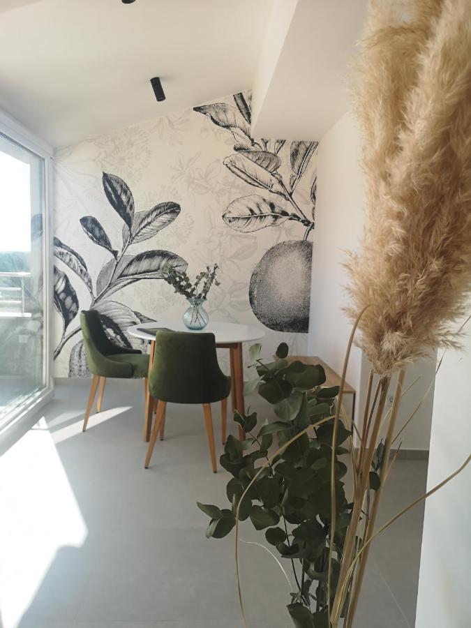 Memori Bed&Breakfast Rab Town Esterno foto