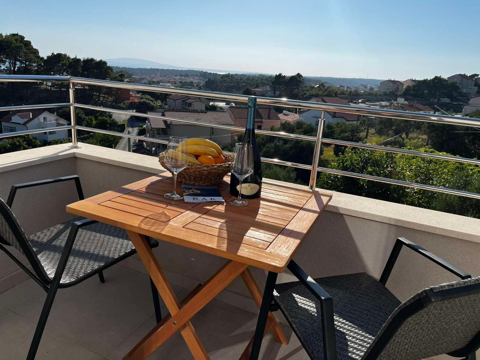 Memori Bed&Breakfast Rab Town Esterno foto