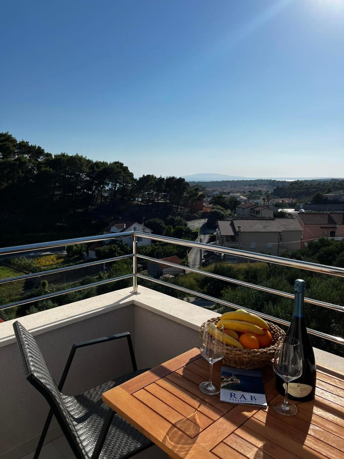 Memori Bed&Breakfast Rab Town Esterno foto