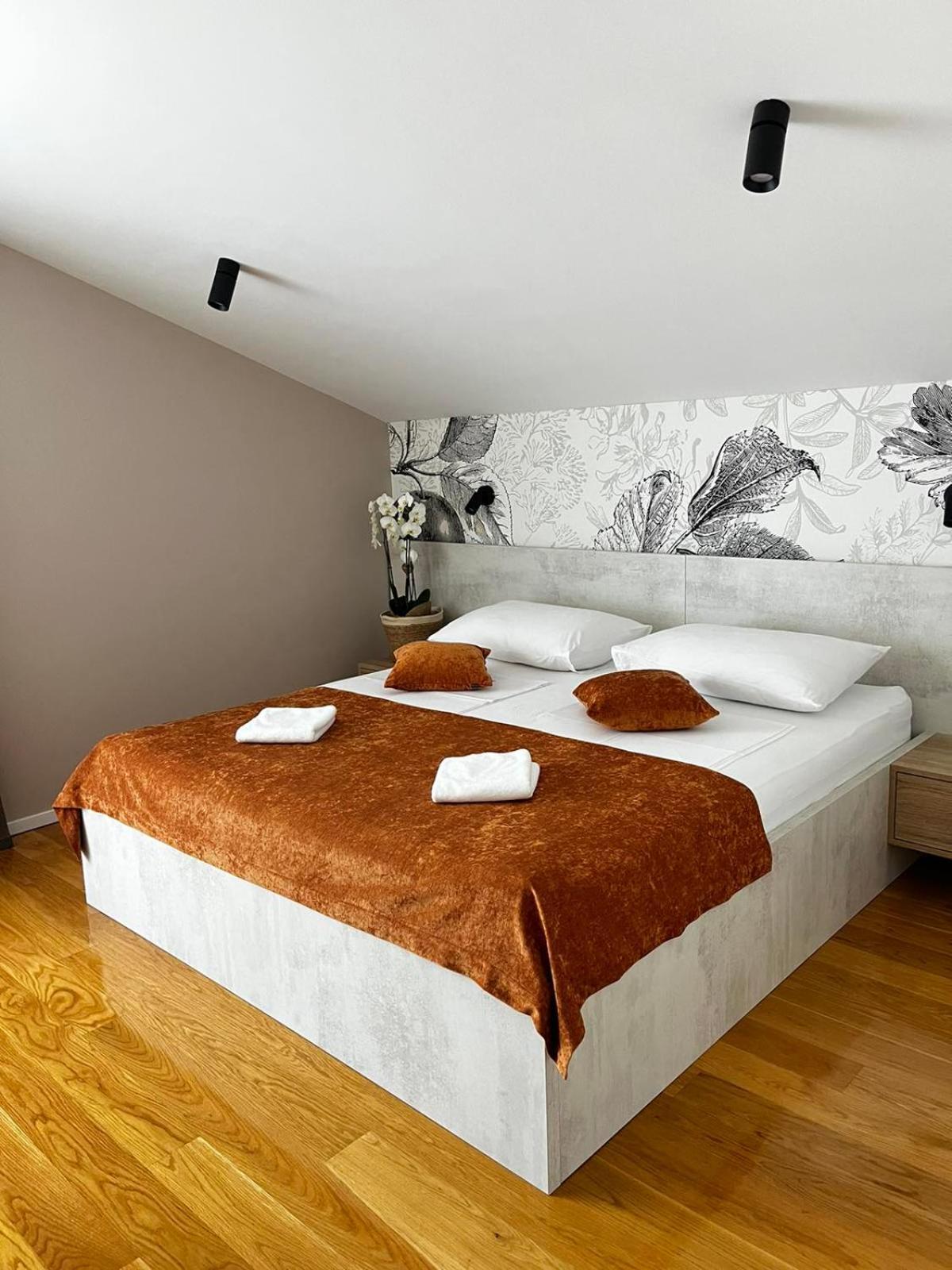 Memori Bed&Breakfast Rab Town Esterno foto